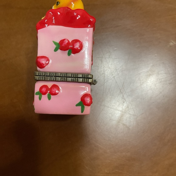 Porcelain Cat Trinket, Pill, Jewelry Box. Still Has Original Tag. - Picture 3 of 10